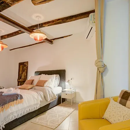 Casa Delle Collinette Di - Happy